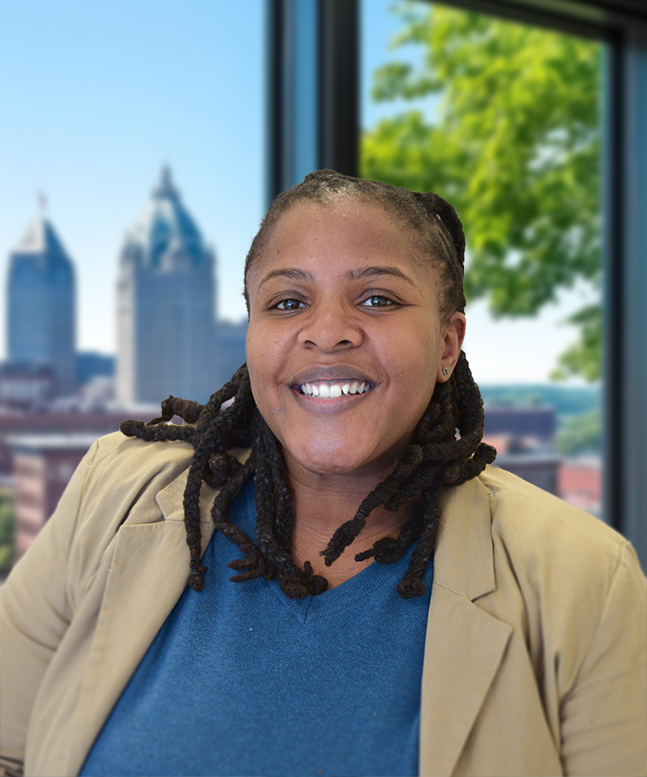Portrait of Aleisha Epps, therapist.
