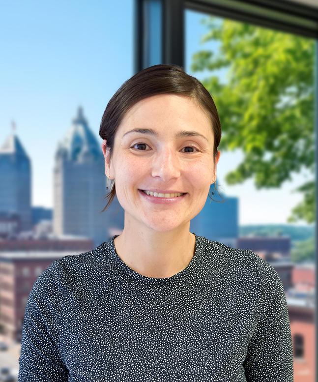 Yael Eskinazi's headshot