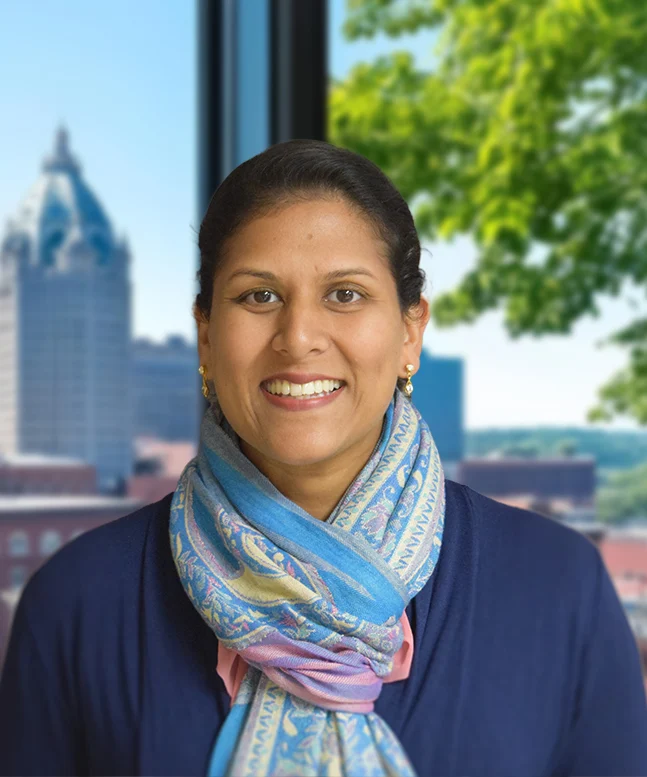 Santhia Mathew's headshot