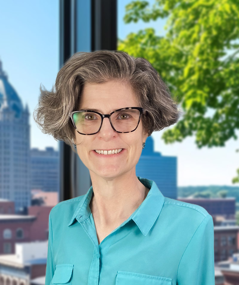 A headshot of Amanda Lloyd