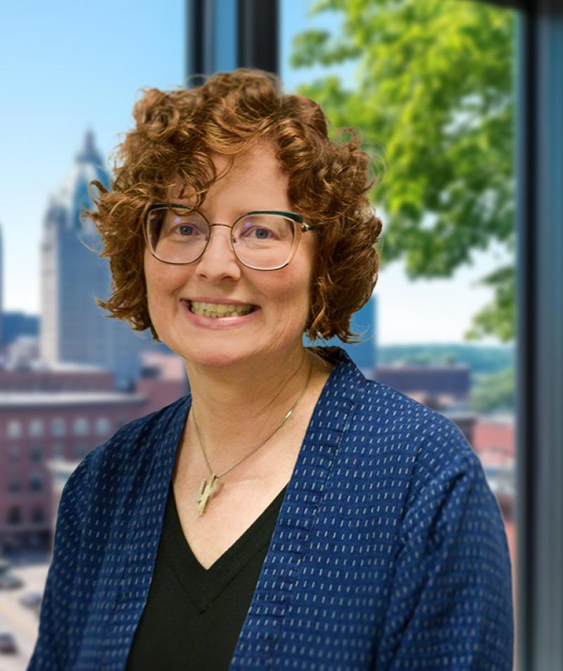 Maureen Fern's headshot