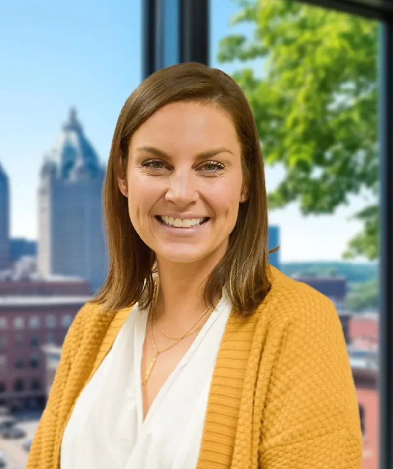 Janine Luber's headshot