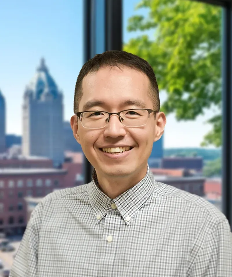 YoungHo Kim's headshot