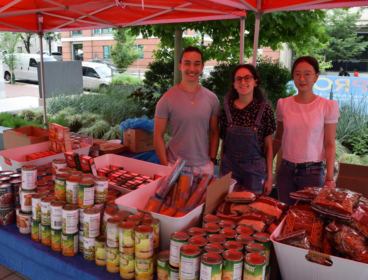 Volunteers for Chase Brexton's Every Meal Matters program
